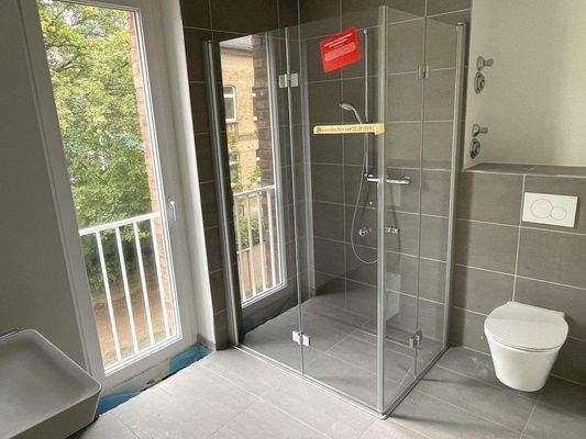 Badezimmer (spiegelverkehrt)