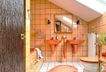 DG Badezimmer mit separater Dusche 