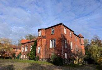 Herrenhaus Altenzaun.jpg