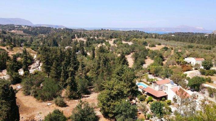 Kreta, Gavalochori: Charmante Landvilla mit drei Schlafzimmern und Pool zum Verkauf