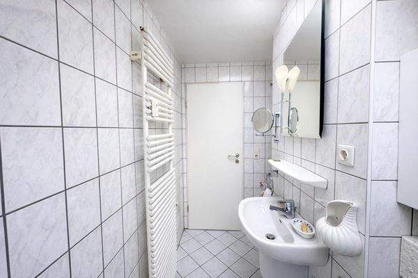 Badezimmer Ansicht I