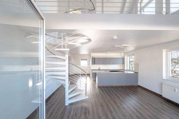 Raumansicht von der Loggia