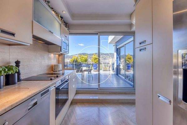  Mandelieu-la-Napoule