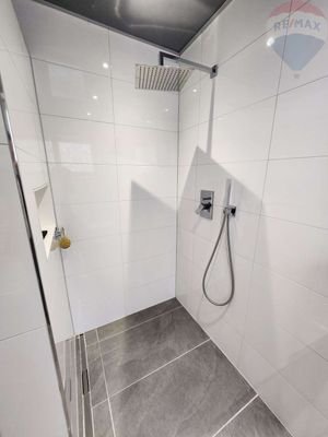 Dusche neu UG