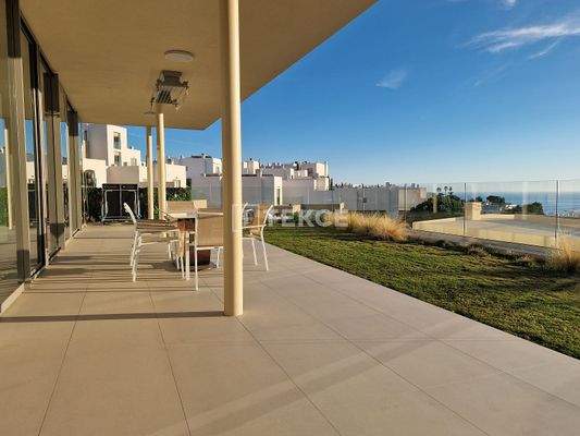 3 Bedroom apartment with large garden in Mijas Malaga