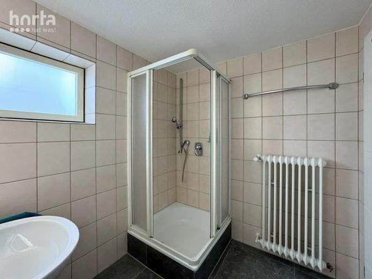 Hanggeschoss - Tageslichtbad