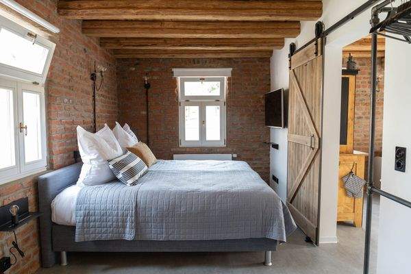 Schlafzimmer mit Boxspringbett 180x200cm