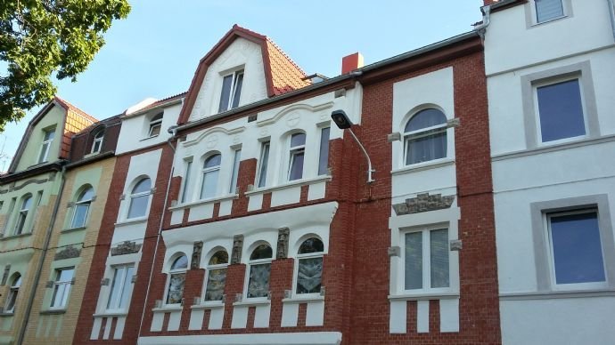 gemütliche Wohnung im Souterrain (Keller)  mit EBK, Kamin und Wanne + Dusche