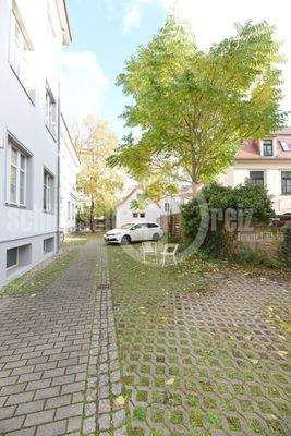 Hausansicht / Grundstück