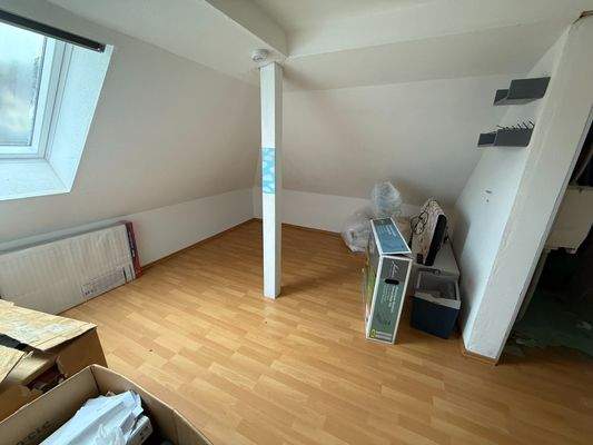 zwei ausgebaute Zimmer im DG