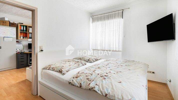 1. OG Schlafzimmer 1