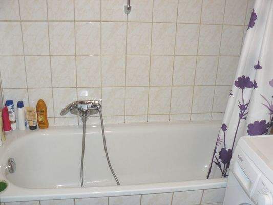 Badezimmer mit Wanne