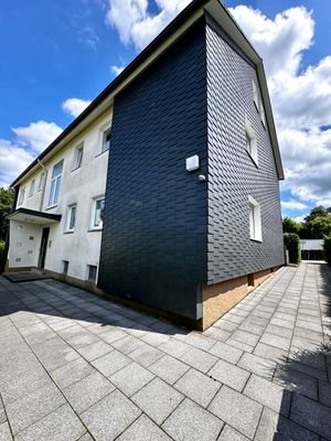 Hausansicht Eingangsbereich 
