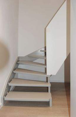 FE 19, WE 8, Antritt Treppe