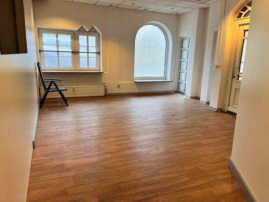 06 Verkaufsraum - Büro (32)