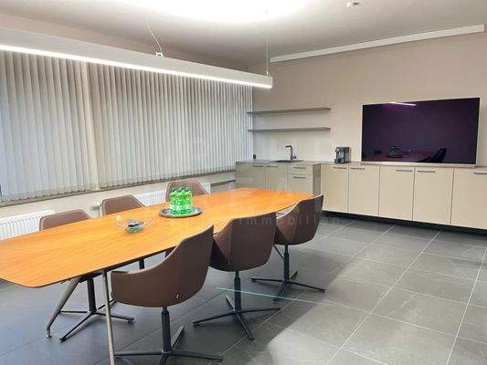Büro- & Sozialflächen