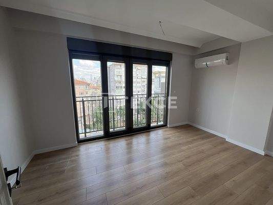 Flats Close to Moda Beach and Train Station in İstanbul Kadıköy