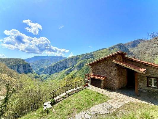 AT994_02 TERRA ITALIA IMMOBILIEN__TRIORA_VALLE ARG