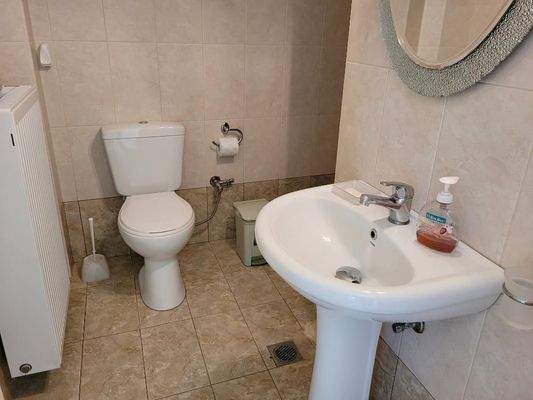 Kreta, Argouli: Zweistöckiges Haus mit Keller zu verkaufen