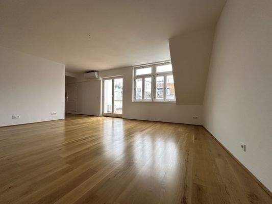 20251211_124104746_iOS