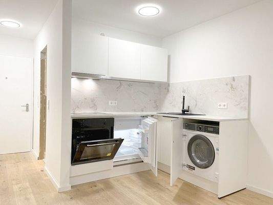 Vollausgestattete neue Einbauküche