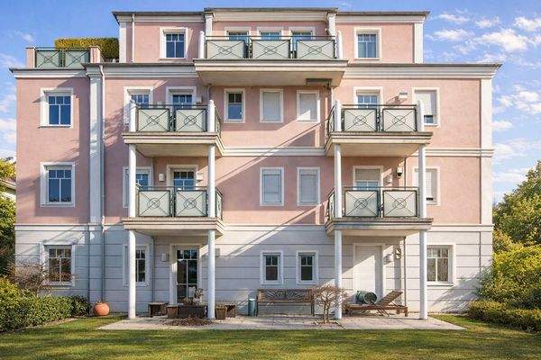 Terrasse mit Garten.jpg