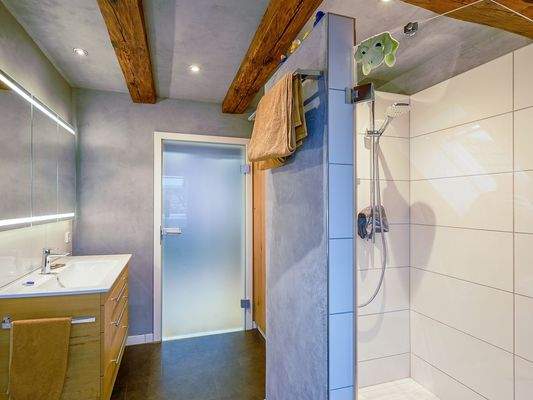 Badezimmer Ansicht 2