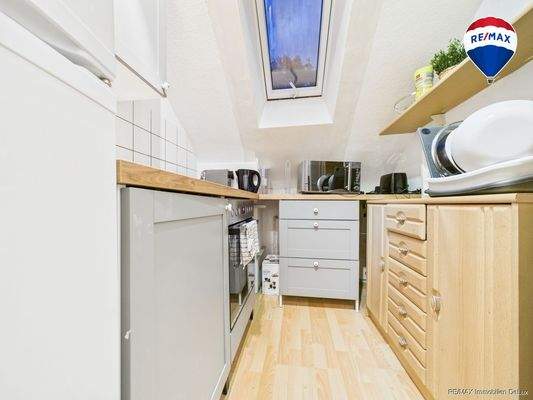 REMAX Immobilien DeLux Eigentumswohnung Küche Neunkirchen Mark Borowicz