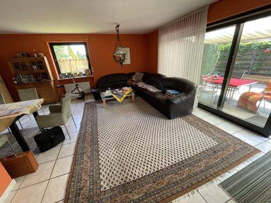 Wohn- u. Esszimmer im EG