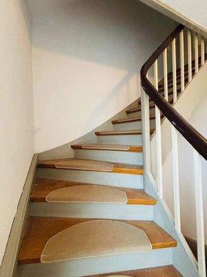 Treppenaufgang zum Dachgeschoss