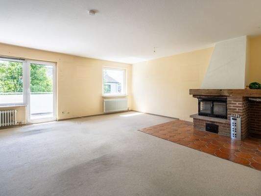 Wohnzimmer mit Kamin