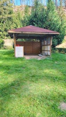 Gartenanteil mit Pavillon