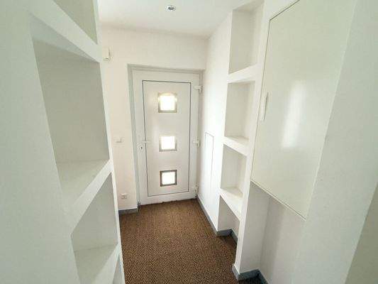 Eingangsbereich mit integrierter Staufläche