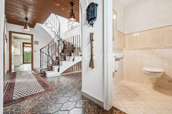 Flur im Erdgeschoss/Gäste-WC