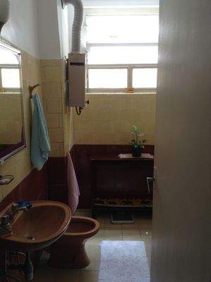 304. BadmitKommode.gutJPG.JPG