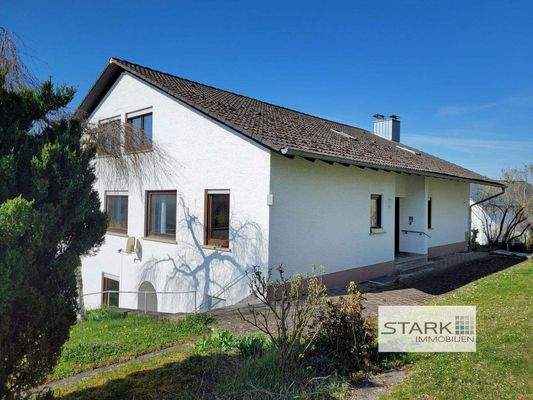 Außenansicht Eingangseite.jpg