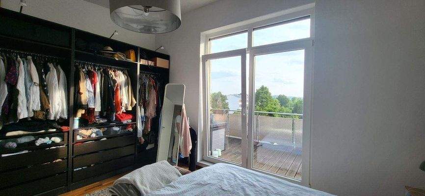 SCHÖNER FERNBLICK VOM SCHLAFZIMMER