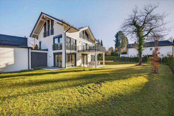 Weitläufiger Garten