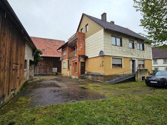 Haus mit Scheune1.jpg