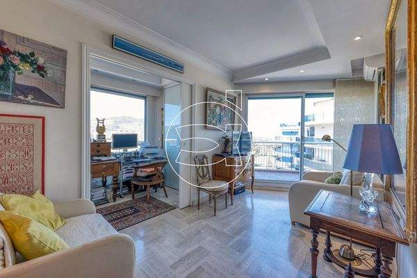  Mandelieu-la-Napoule