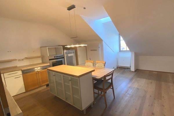 Küche mit Essbereich