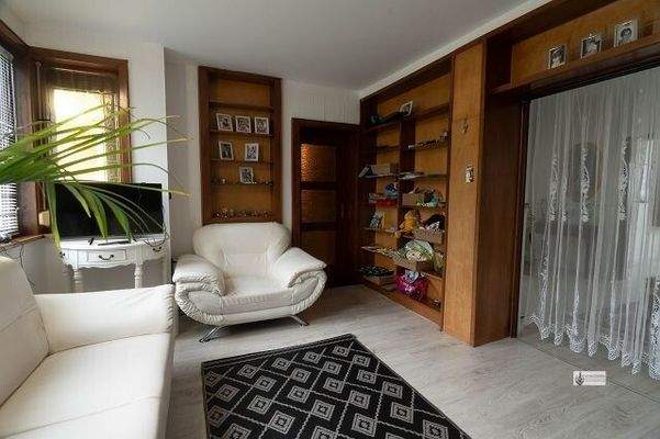 k-Wohnbereich mit Übergang zum Wintergarten