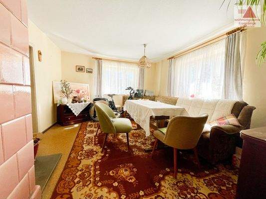 Wohnzimmer mit Kachelofen