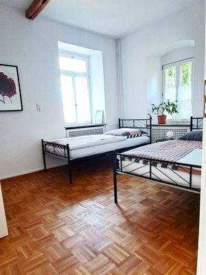 EG helles Kinderzimmer o. Büro