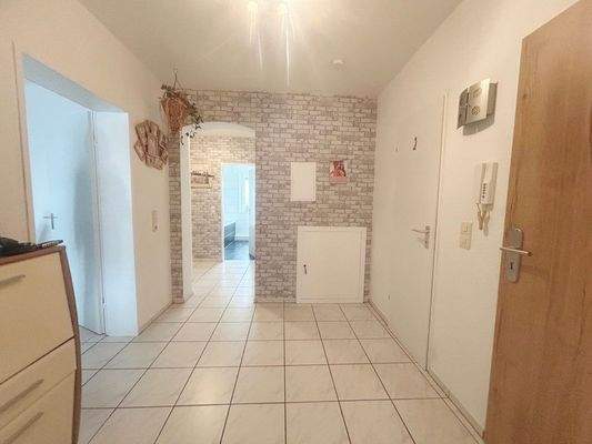 Diele Hochparterre links