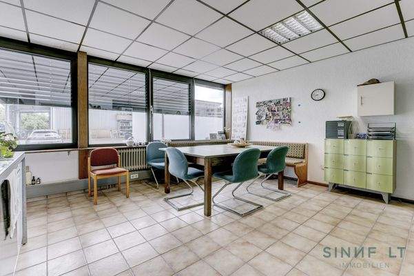 Sozialraum mit separater Dusche