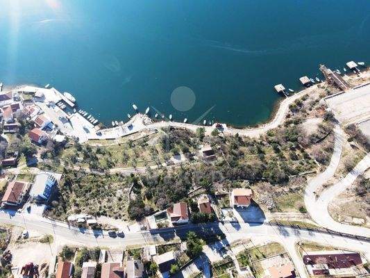 Baugrundstück in traumhafter Lage mit Meerzugang