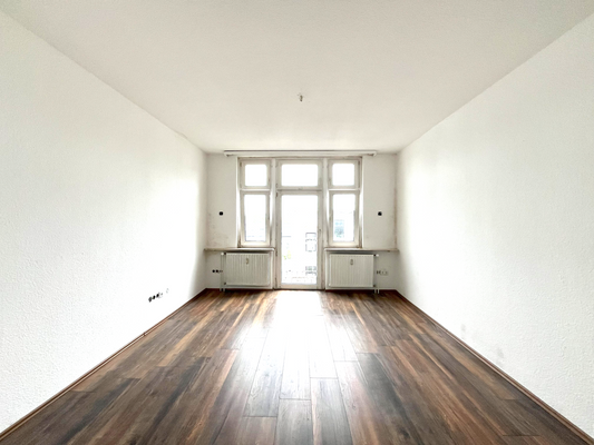 Zimmer mit Balkon.PNG
