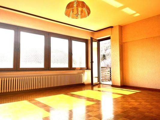 Elternschlafzimmer mit Zugang Balkon