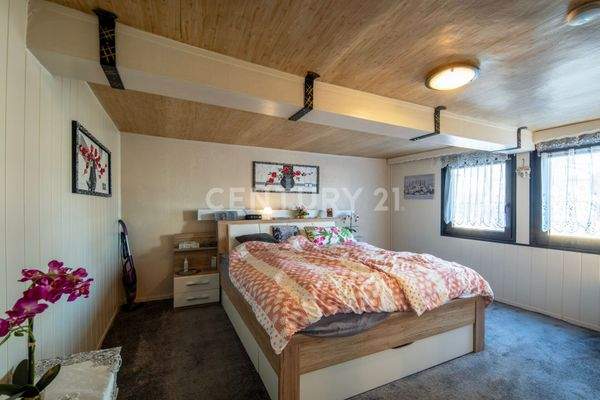 Elternschlafzimmer Vorderhaus